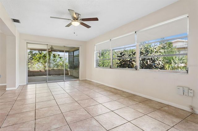 1354 BUCKINGHAM DR, Clearwater, FL 33756