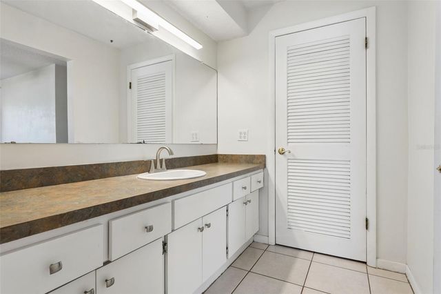 1354 BUCKINGHAM DR, Clearwater, FL 33756