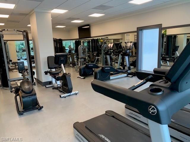 6585 Nicholas BLVD 1001, Naples, FL 34108