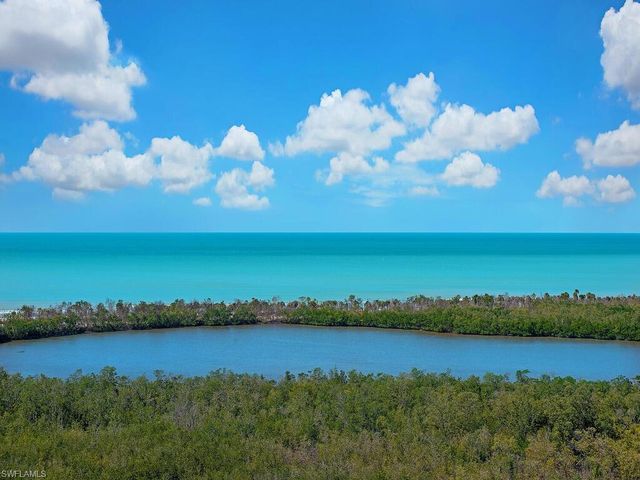 6585 Nicholas BLVD 1001, Naples, FL 34108