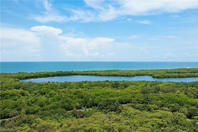 6585 Nicholas BLVD 1001, Naples, FL 34108