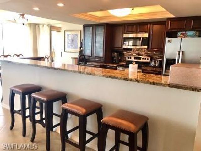 6585 Nicholas BLVD 1001, Naples, FL 34108