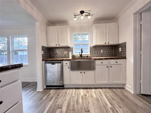 1627 N Market Avenue, Shawnee, OK 74804