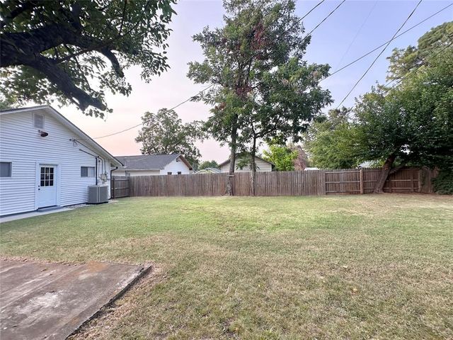 1627 N Market Avenue, Shawnee, OK 74804