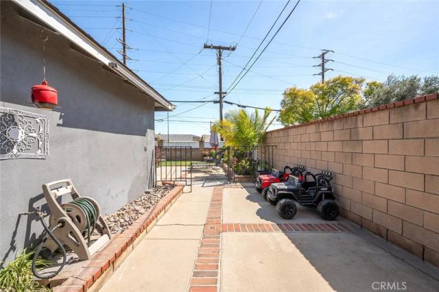 605 E Avenida De La Merced, Montebello, CA 90640