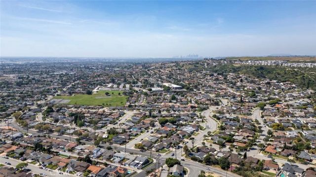 605 E Avenida De La Merced, Montebello, CA 90640