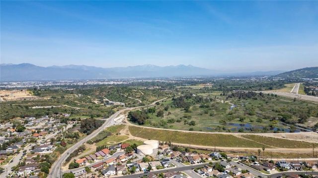 605 E Avenida De La Merced, Montebello, CA 90640