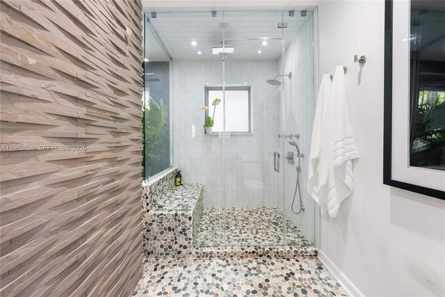 5600 N Bayshore Dr, Miami, FL 33137