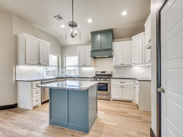 1525 NW 17th Place, Newcastle, OK 73065