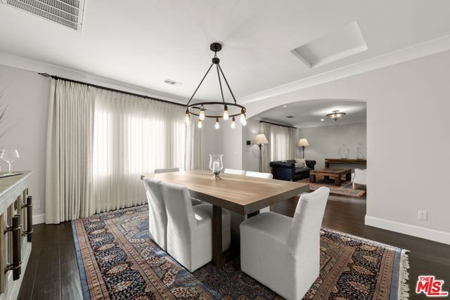 1940 N Western Avenue, Los Angeles, CA 90027