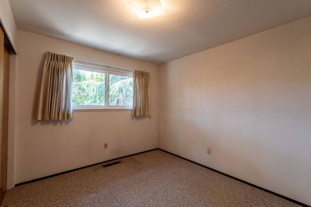 170 Ginger Dr, Auburn, CA 95603