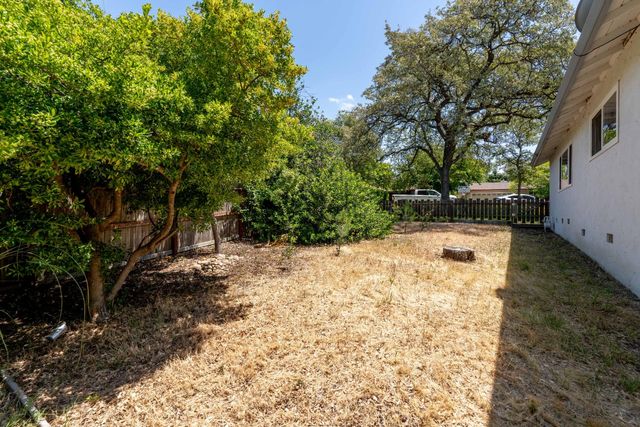 170 Ginger Dr, Auburn, CA 95603