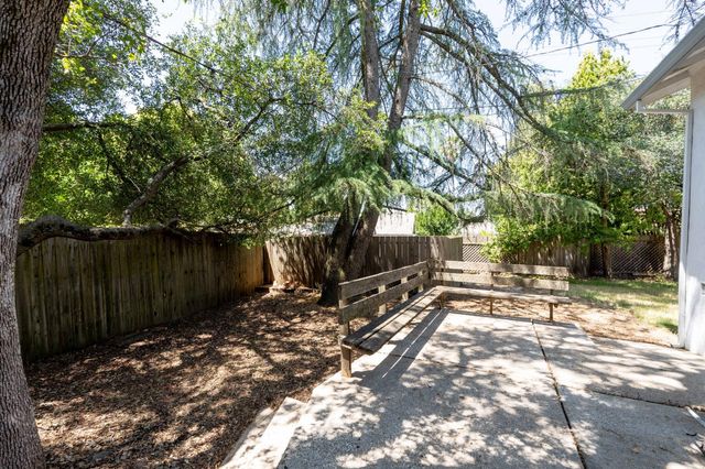 170 Ginger Dr, Auburn, CA 95603