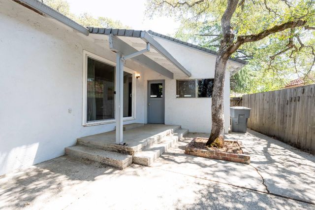 170 Ginger Dr, Auburn, CA 95603