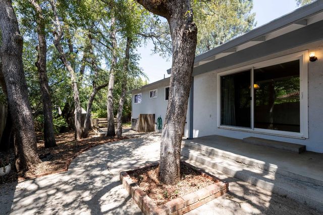170 Ginger Dr, Auburn, CA 95603