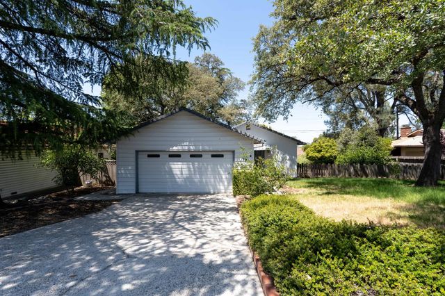 170 Ginger Dr, Auburn, CA 95603