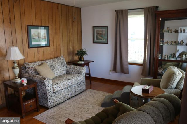 103 TRENTON ST, Petersburg, WV 26847