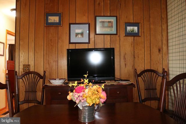 103 TRENTON ST, Petersburg, WV 26847