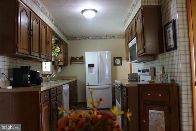 103 TRENTON ST, Petersburg, WV 26847