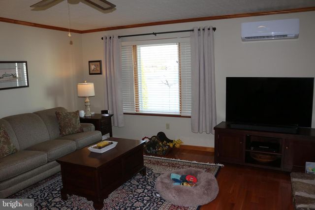 103 TRENTON ST, Petersburg, WV 26847