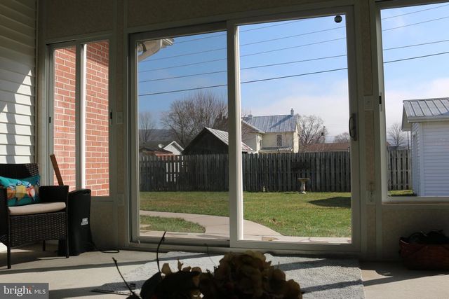 103 TRENTON ST, Petersburg, WV 26847