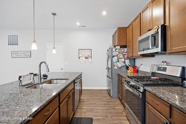 2116 Quail Ridge Dr, La Grange, KY 40031