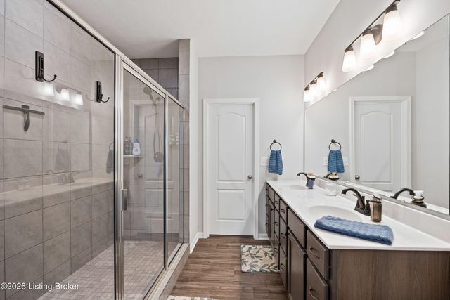 2116 Quail Ridge Dr, La Grange, KY 40031