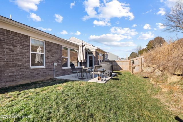 2116 Quail Ridge Dr, La Grange, KY 40031