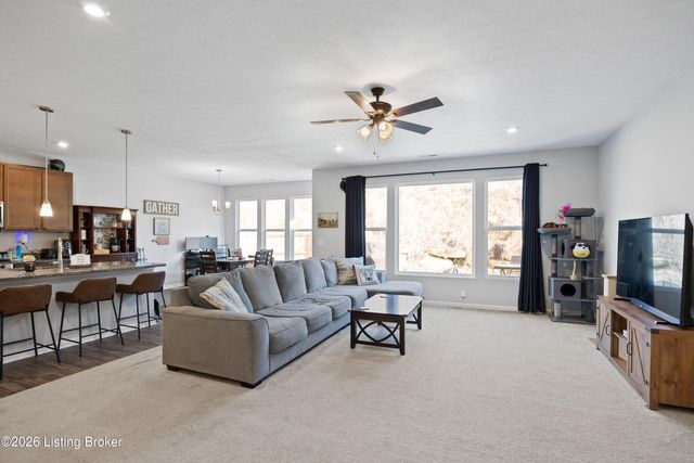 2116 Quail Ridge Dr, La Grange, KY 40031