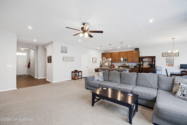 2116 Quail Ridge Dr, La Grange, KY 40031