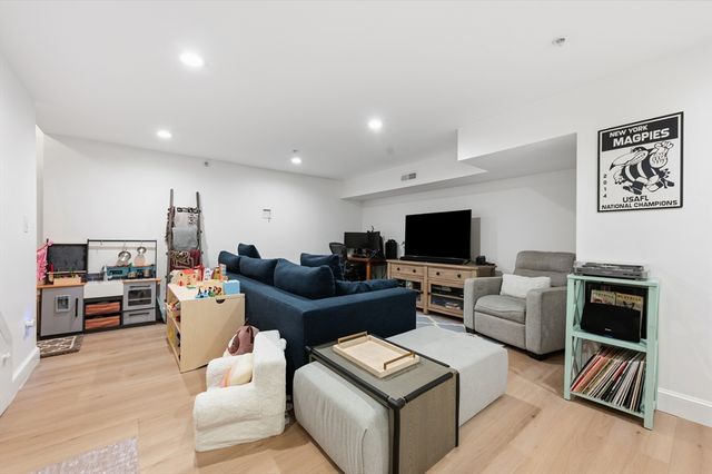 35 Tuckerman Street A, Boston, MA 02127