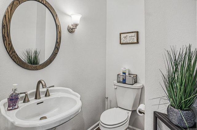 38 Estremedura DR, Hot Springs Village, AR 71909