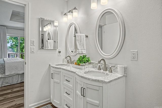 38 Estremedura DR, Hot Springs Village, AR 71909