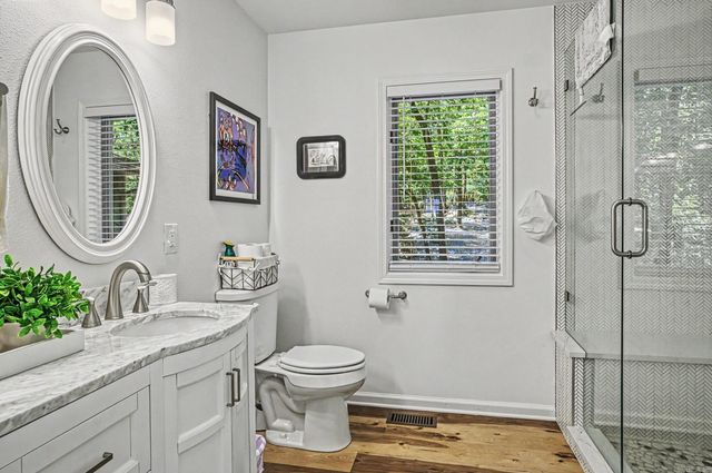 38 Estremedura DR, Hot Springs Village, AR 71909