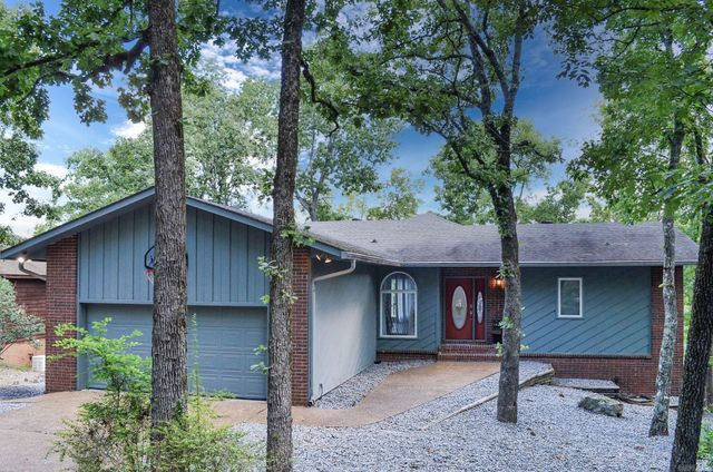 38 Estremedura DR, Hot Springs Village, AR 71909