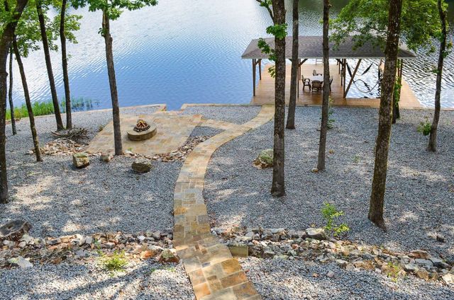 38 Estremedura DR, Hot Springs Village, AR 71909