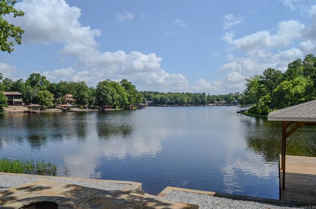 38 Estremedura DR, Hot Springs Village, AR 71909