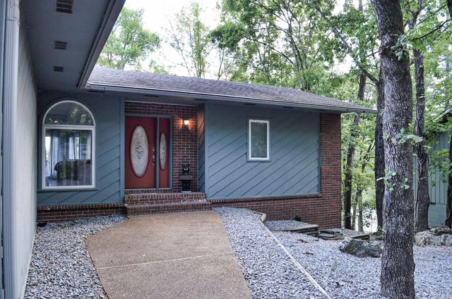 38 Estremedura DR, Hot Springs Village, AR 71909
