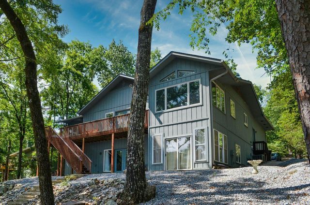 38 Estremedura DR, Hot Springs Village, AR 71909