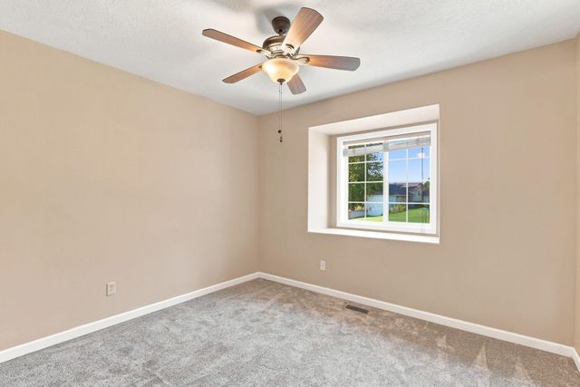 14418 N Chronicle St, Mead, WA 99021