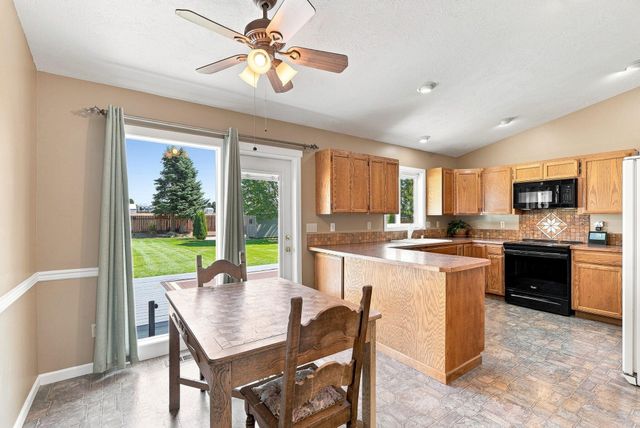 14418 N Chronicle St, Mead, WA 99021