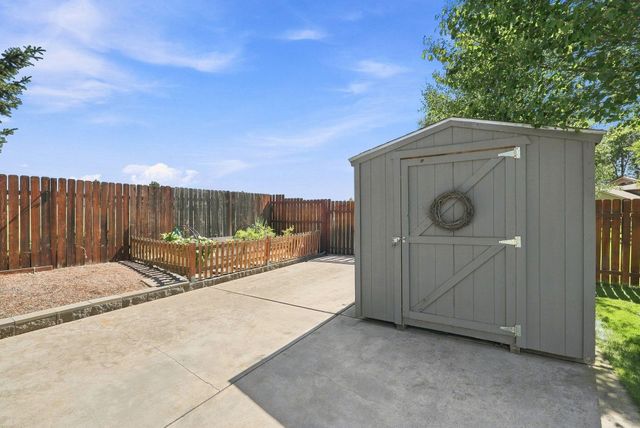 14418 N Chronicle St, Mead, WA 99021