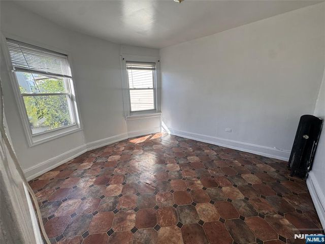 321 5th Street, Elizabethport, NJ 07206