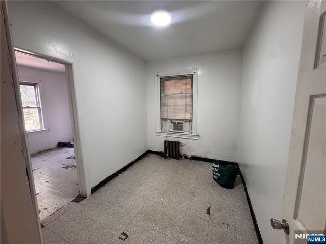 321 5th Street, Elizabethport, NJ 07206