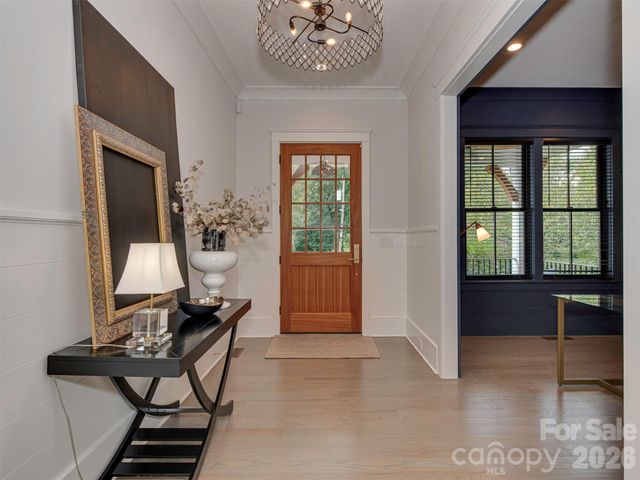 4009 Ridgecrest Avenue, Charlotte, NC 28211