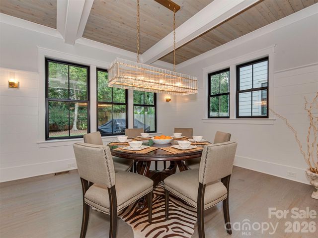 4009 Ridgecrest Avenue, Charlotte, NC 28211