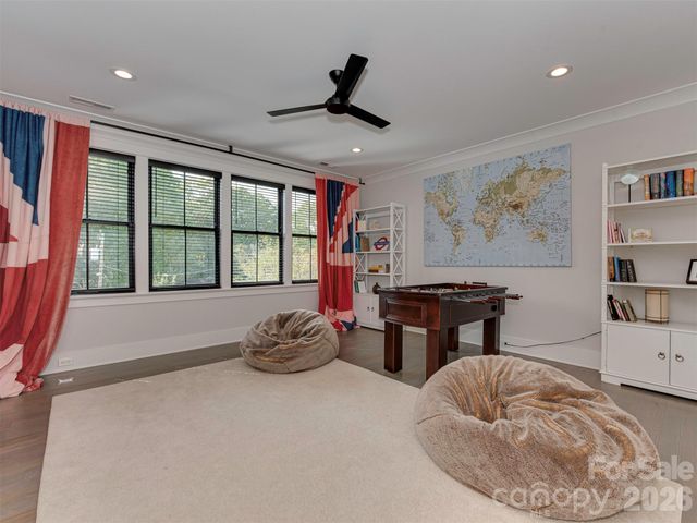 4009 Ridgecrest Avenue, Charlotte, NC 28211