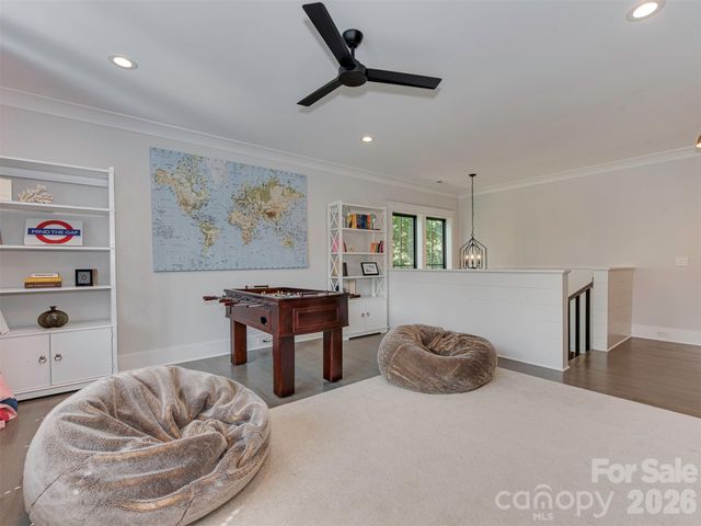 4009 Ridgecrest Avenue, Charlotte, NC 28211