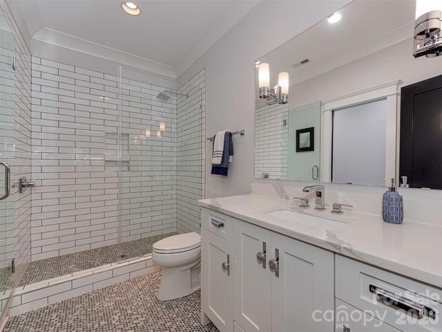 4009 Ridgecrest Avenue, Charlotte, NC 28211