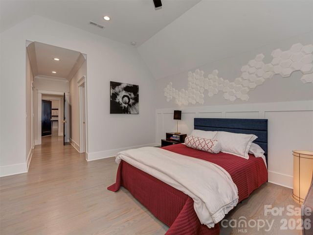 4009 Ridgecrest Avenue, Charlotte, NC 28211